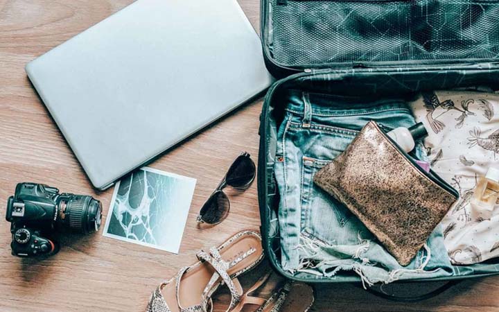 Travelling Tips: Things You Should Always Wear On A Plane For Maximum